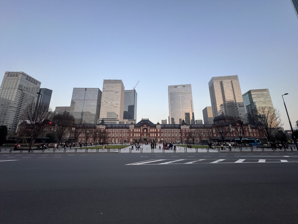 東京駅前
